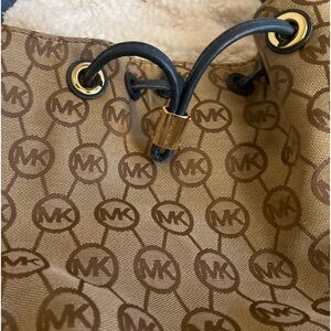 Women bag